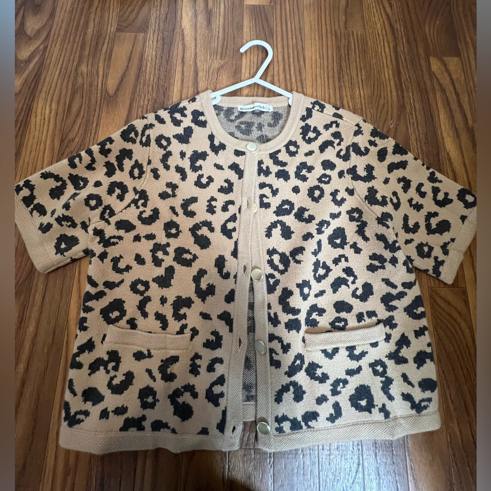 Abercrombie & Fitch Tan and Black leopard print short sleeve cardigan